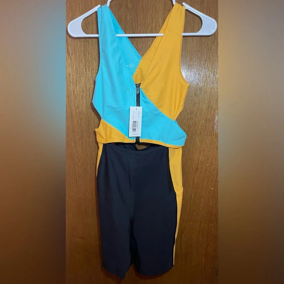 Outdoor Voices  Cutout Bodysuit in Capri/Mango/Black NWT Size S - Picture 3 of 5